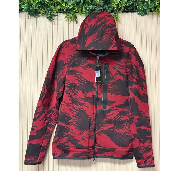 Nike Tech Fleece Tracksuit Red Camo Hoodie Size M - DQ4956-070 - Picture 2 of 14
